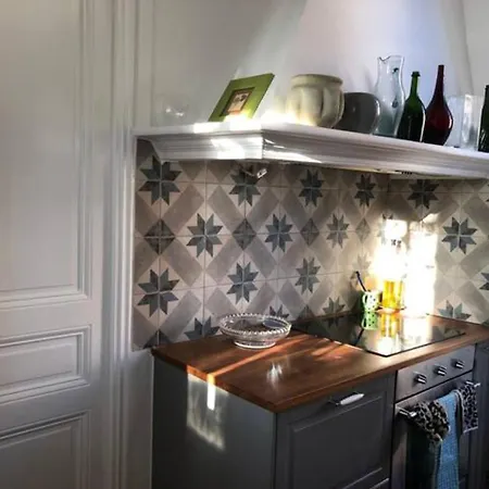 Apartment Bourgeois Au Calme Et A 2 Pas Du Centre Cannes