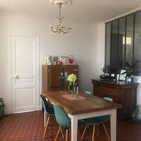 Apartment Bourgeois Au Calme Et A 2 Pas Du Centre Cannes