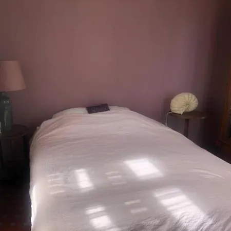 Bourgeois Au Calme Et A 2 Pas Du Centre Apartment *